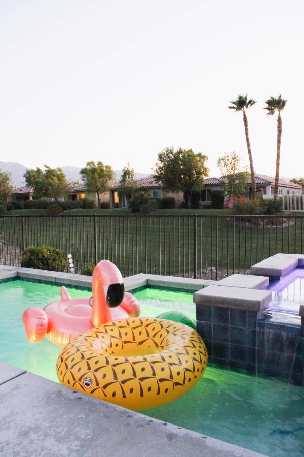 Entire Bungalow W/ Private Pool Near Palm Springs! Indio Exterior foto